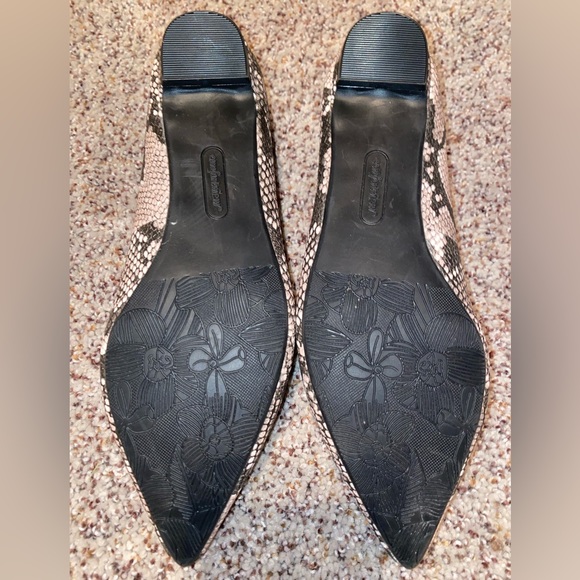 COMFORTVIEW The Olive Flat snakeskin shoes size 7W NWOB - Picture 6 of 8